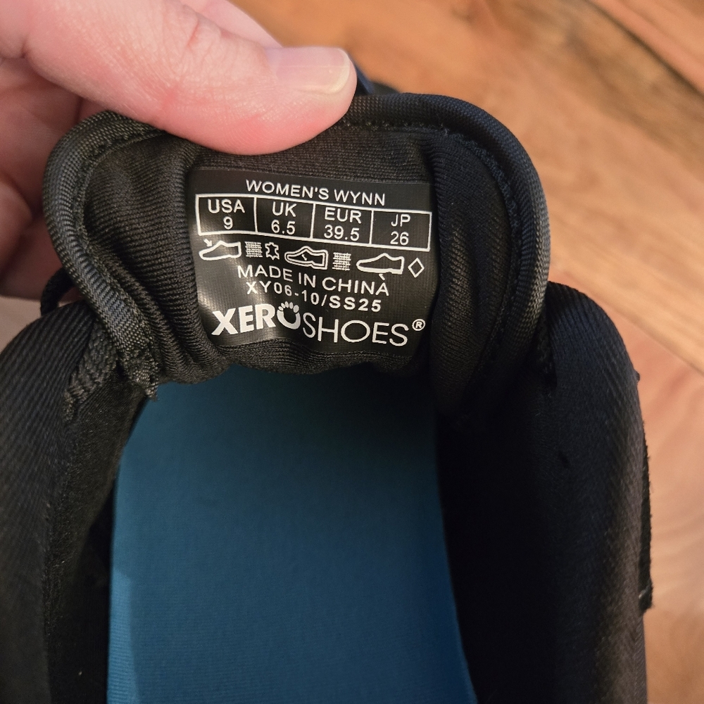 Xero Black Wynn Sneakers Size 9 - Picture 7 of 7